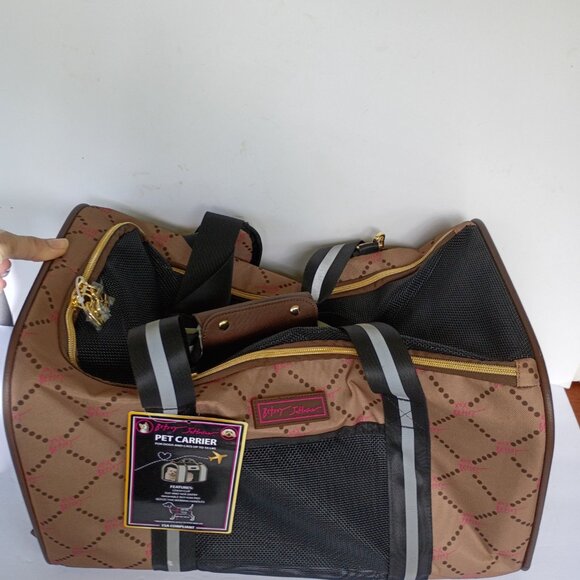 BETSEY JOHNSON PETCARRIER BROWN CHECKERDOGS UP TO 16 LBS TSA APPROVED NEW NWT - Picture 1 of 7